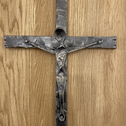 Kresťanský symbol - kovaný kríž na stenu Kresťanský symbol - kovaný kríž na stenu