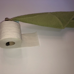 Kovaný držiak na toaletný papier a uterák - kúpelňové doplnky Kovaný držiak na toaletný papier a uterák - kúpelňové doplnky