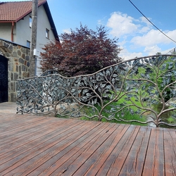 Kované mostíkové zábradlie v tvare dubových konárov - designové zábradlie Kované mostíkové zábradlie v tvare dubových konárov - designové zábradlie