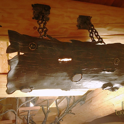 Interirov svietidlo s prrodnm  motvom kry stromu - luxusn rune kovan svietidlo vyroben v UKOVMI