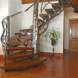 Ateliér kováčskeho umenia - UKOVMI - showroom - umelecké zábradlie Ateliér kováčskeho umenia - UKOVMI - showroom - umelecké zábradlie