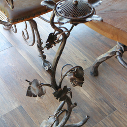 A wrought iron ashtray - sunflower A wrought iron ashtray - sunflower