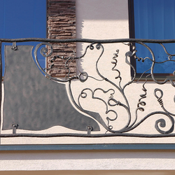 Exteriérové zábradlie na balkón - kované zábradlie Exteriérové zábradlie na balkón - kované zábradlie