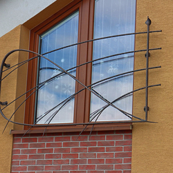 Exterirov zbradlie - modern kovan zbradlie na franczske okno
