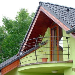 Moderné kované zábradlie - oblúkové zábradlie na balkón Moderné kované zábradlie - oblúkové zábradlie na balkón