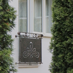 Modern zbradlie s plechom - franczske okno - kovan exterirov zbradlie